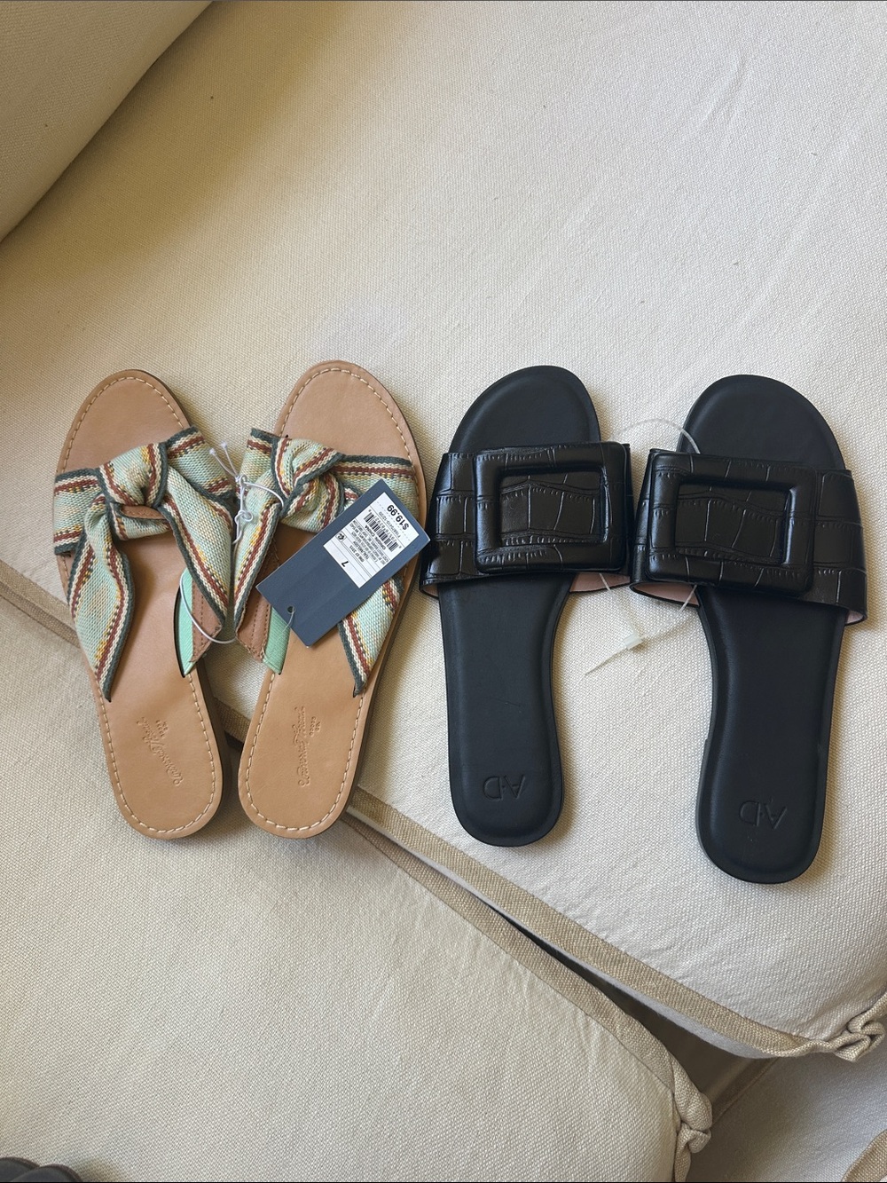 Cute New Sandals AD and Universal size 7
